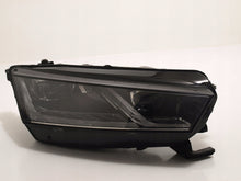 Laden Sie das Bild in den Galerie-Viewer, Frontscheinwerfer Skoda Octavia IV 5E4941016A FALSE Scheinwerfer Headlight SCH5308767468or