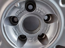 Load image into Gallery viewer, 1x Alufelge 18 Zoll 8.0" 5x112 43ET Glanz Silber 4E0601025AB Audi A8 Rim Wheel FEL2939531537dw