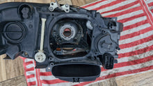 Laden Sie das Bild in den Galerie-Viewer, Frontscheinwerfer BMW 5 F11 F10 7317131-10 Xenon Links Scheinwerfer Headlight SCH4179730352re