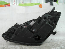 Laden Sie das Bild in den Galerie-Viewer, Frontscheinwerfer Toyota Yaris LED Rechts Scheinwerfer Headlight