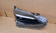 Laden Sie das Bild in den Galerie-Viewer, Frontscheinwerfer Toyota Yaris Cross LED Rechts Scheinwerfer Headlight SCH4857082803af