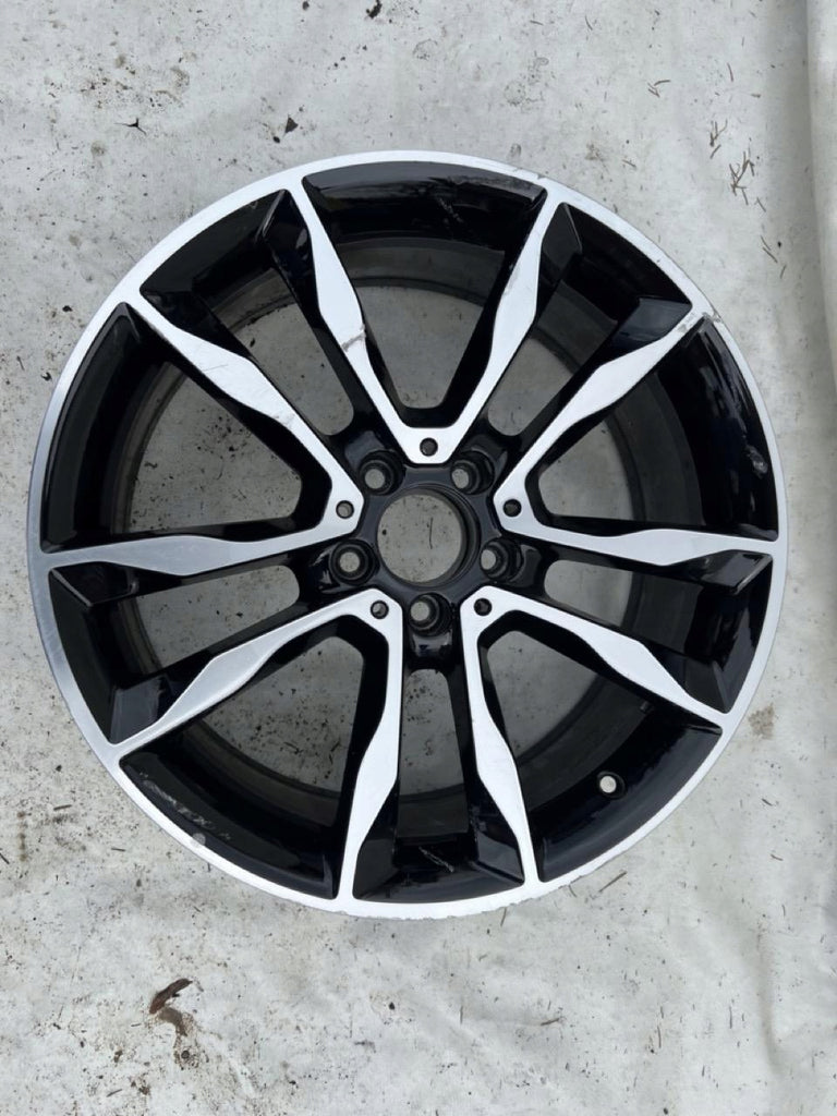 1x Alufelge 19 Zoll 8.0" 5x112 A1564010400 Mercedes-Benz Gla Rim Wheel