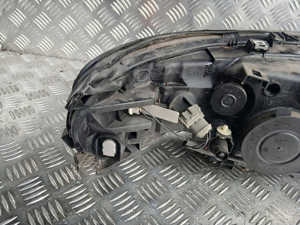 Frontscheinwerfer Volvo V70 II 30698835 89900331 Links Scheinwerfer Headlight