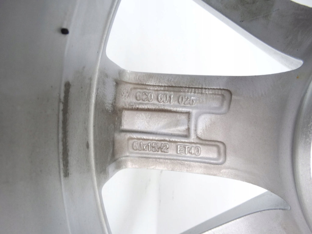 1x Alufelge 15 Zoll 6.0" 5x100 40ET Glanz Silber 6C0601025 VW Polo Rim Wheel FEL6405294527tu