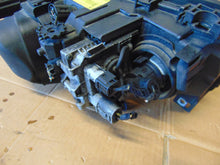 Laden Sie das Bild in den Galerie-Viewer, Frontscheinwerfer BMW 3 E46 Compact 0301187271 Xenon Links Headlight SCH8268308898tv