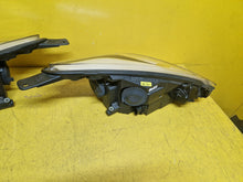Laden Sie das Bild in den Galerie-Viewer, Frontscheinwerfer Ford Fiesta I H1BB-13W029-AE H1BB-13W030-AE Ein Satz Headlight SCH3063899064hj