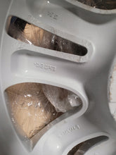 Load image into Gallery viewer, 4x Alufelge 17 Zoll 8.5" 5x120 37ET Glanz Silber 6775599-14 BMW Rim Wheel FEL3299865539jt
