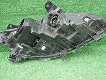 Load image into Gallery viewer, Frontscheinwerfer Renault Laguna III 260600040R 89901846 Xenon Links Headlight