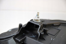 Laden Sie das Bild in den Galerie-Viewer, Frontscheinwerfer Peugeot 2008 208 II 9823194180 Full LED Rechts oder Links