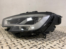 Laden Sie das Bild in den Galerie-Viewer, Frontscheinwerfer Audi A3 8V0941033C Links Scheinwerfer Headlight SCH5847057282iz