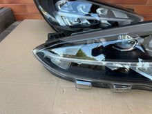 Laden Sie das Bild in den Galerie-Viewer, Frontscheinwerfer Ford Focus MX7B-13E015-EB Full LED Rechts oder Links