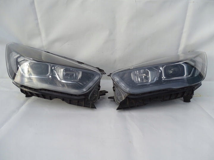 Frontscheinwerfer Ford Kuga 90156445 Xenon Ein Stück (Rechts oder Links) SCH9399975427oq