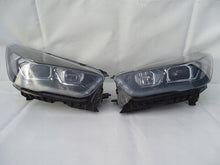 Laden Sie das Bild in den Galerie-Viewer, Frontscheinwerfer Ford Kuga 90156445 Xenon Ein Stück (Rechts oder Links) SCH9399975427oq