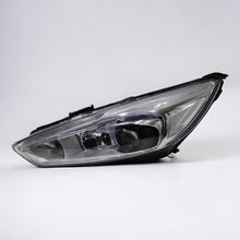 Laden Sie das Bild in den Galerie-Viewer, Frontscheinwerfer Ford Focus Xenon Links Scheinwerfer Headlight