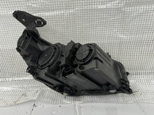 Load image into Gallery viewer, Frontscheinwerfer Opel Corsa F 39162648 Links Scheinwerfer Headlight