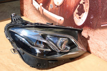 Laden Sie das Bild in den Galerie-Viewer, Frontscheinwerfer Mercedes-Benz W213 A2139067606 LED Rechts Headlight SCH4578114989or