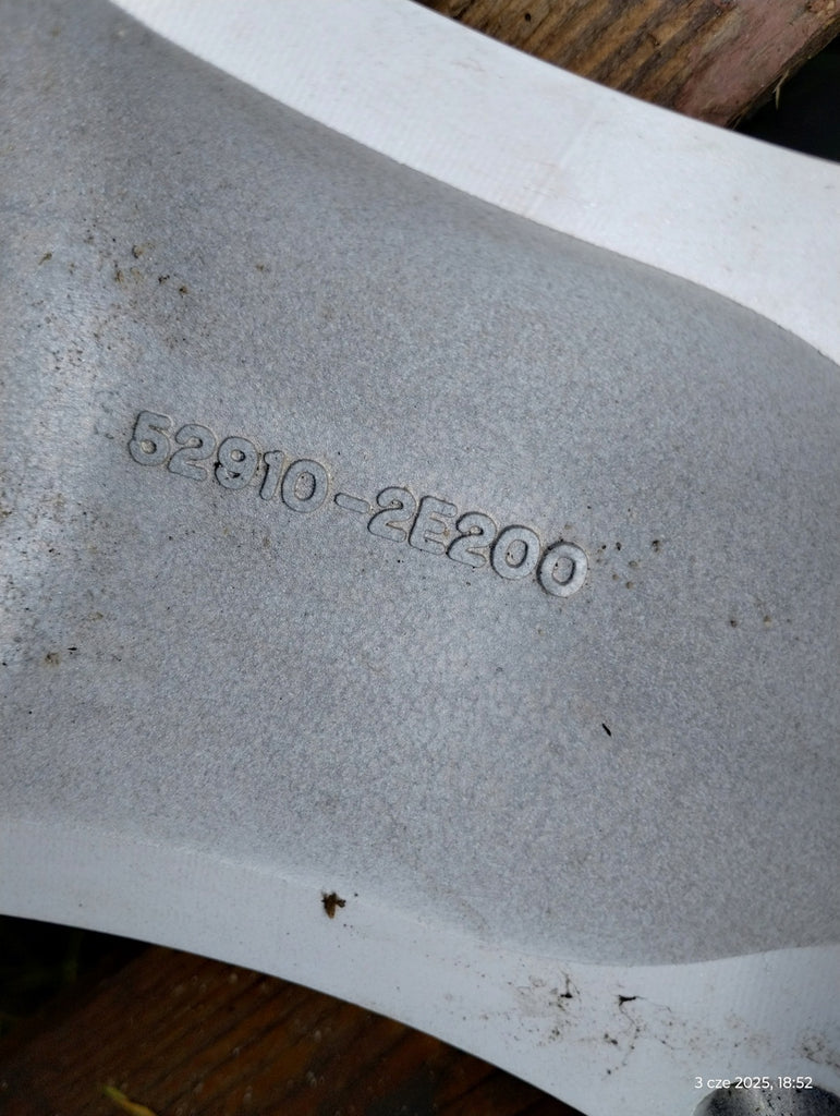 1x Alufelge 16 Zoll 6.5" 5x114.3 41ET Glanz Silber 52910-2E200 Hyundai Tucson