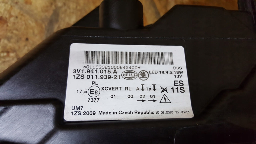 Frontscheinwerfer Skoda Superb III 3V1941015A Xenon Links Scheinwerfer Headlight