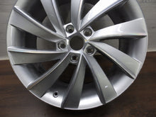 Laden Sie das Bild in den Galerie-Viewer, 1x Alufelge 18 Zoll 7.5&quot; 5x112 51ET 5E0601025P Skoda Octavia Iii Rim Wheel