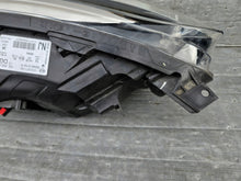 Laden Sie das Bild in den Galerie-Viewer, Frontscheinwerfer Renault Captur 260606152R LED Links Scheinwerfer Headlight SCH1263311304tr