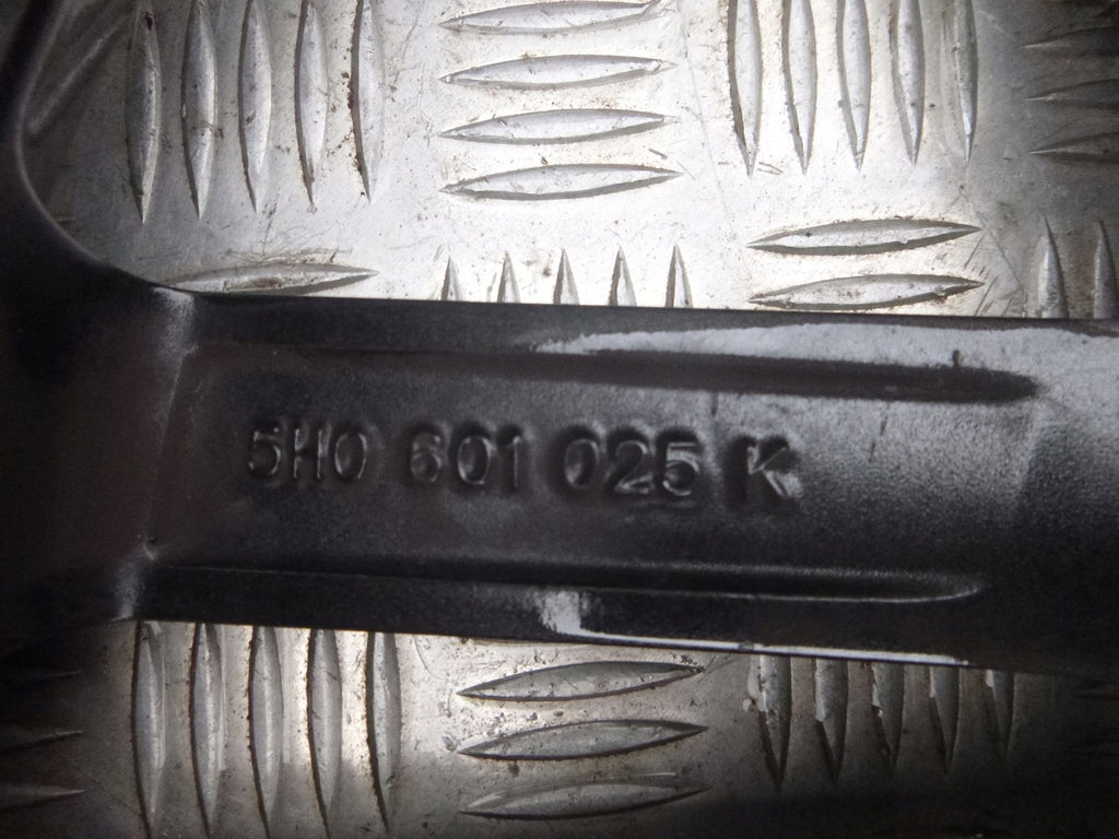 1x Alufelge 18 Zoll 7.5" 5x112 5H0601025K VW Golf Viii Rim Wheel