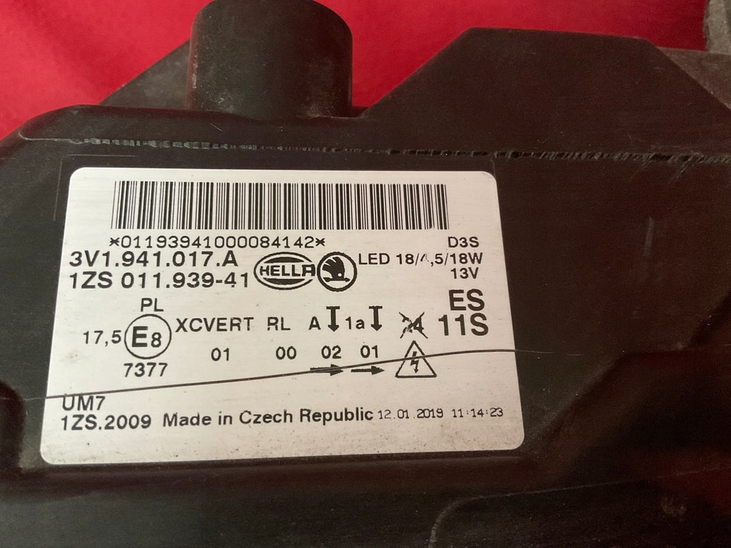 Frontscheinwerfer Skoda Superb III 3V1941017A Ein Stück (Rechts oder Links)