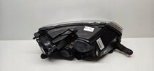 Laden Sie das Bild in den Galerie-Viewer, Frontscheinwerfer Skoda Rapid 5JB941015A Xenon Ein Stück (Rechts oder Links) SCH6809831822no