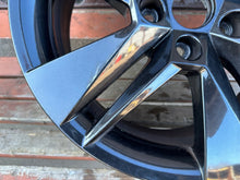 Laden Sie das Bild in den Galerie-Viewer, 1x Alufelge 17 Zoll 6.5&quot; 5x112 41ET 3V0601025BH Skoda Superb Iii Rim Wheel
