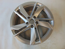 Laden Sie das Bild in den Galerie-Viewer, 1x Alufelge 18 Zoll 7.0" 5x112 45ET 2GV601025D VW T-Roc Troc Rim Wheel FEL8689873660ek