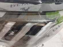 Laden Sie das Bild in den Galerie-Viewer, Frontscheinwerfer Mazda 2008 208 II D10E-51030 LED Ein Stück (Rechts oder Links)