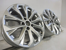 Load image into Gallery viewer, 1x Alufelge 17 Zoll 7.5&quot; 5x112 38ET 8W0601025L Audi A4 Rim Wheel