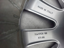 Load image into Gallery viewer, 1x Alufelge 17 Zoll 7.0" 5x114.3 39ET Glanz Silber PZ474-E8673-Z Toyota Rav 4 FEL1798859786tt