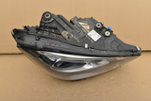Laden Sie das Bild in den Galerie-Viewer, Frontscheinwerfer Mercedes-Benz A2069068003 Rechts Scheinwerfer Headlight SCH3861598528tm