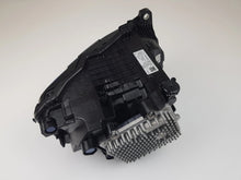 Laden Sie das Bild in den Galerie-Viewer, Frontscheinwerfer Land Rover Defender L8B2-13W030-FF L8B2-13W029-FF Ein Satz SCH3563976670cr