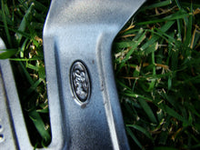 Laden Sie das Bild in den Galerie-Viewer, 1x Alufelge 17 Zoll 7.0&quot; 4x108 H1BJ-1007-D1A Ford Fiesta Rim Wheel