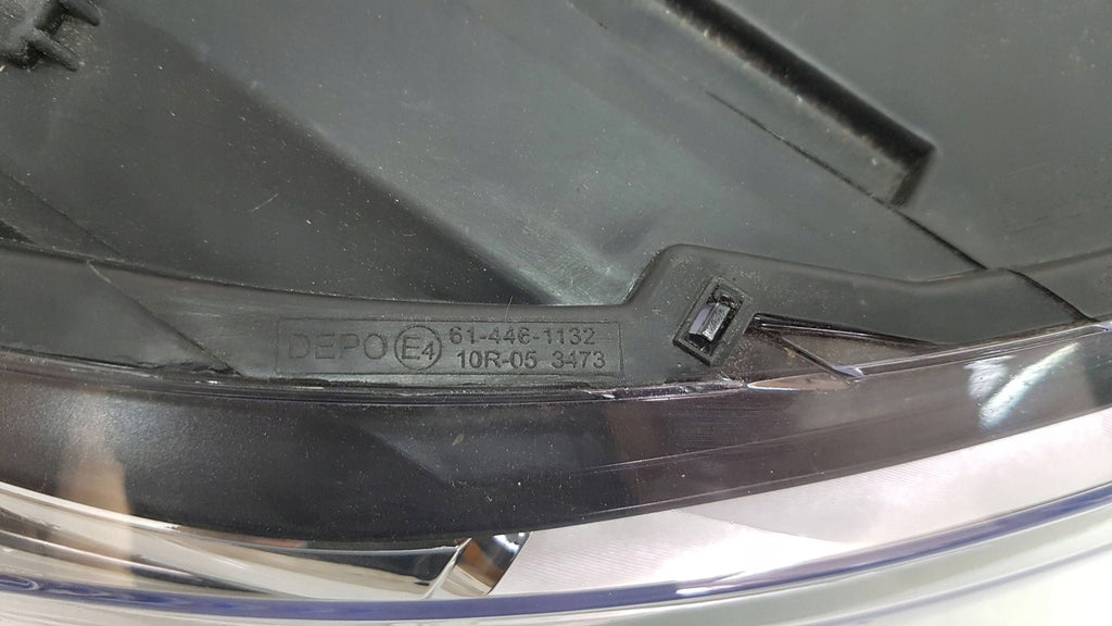 Frontscheinwerfer Audi A1 LED Rechts Scheinwerfer Headlight