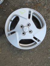Laden Sie das Bild in den Galerie-Viewer, 1x Alufelge 15 Zoll 4.0&quot; Mitsubishi Rim Wheel