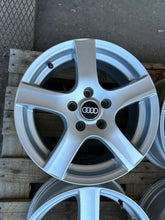 Laden Sie das Bild in den Galerie-Viewer, 4x Alufelge 16 Zoll 7.0" 5x112 Audi Rim Wheel FEL6670858324rj