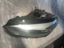 Laden Sie das Bild in den Galerie-Viewer, Frontscheinwerfer BMW 1 F40 5A1E055-02 90177955ZX02 Links Scheinwerfer Headlight