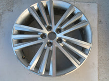 Load image into Gallery viewer, 1x Alufelge 19 Zoll 7.0" 5x112 43ET Skoda Rim Wheel FEL7387886028es