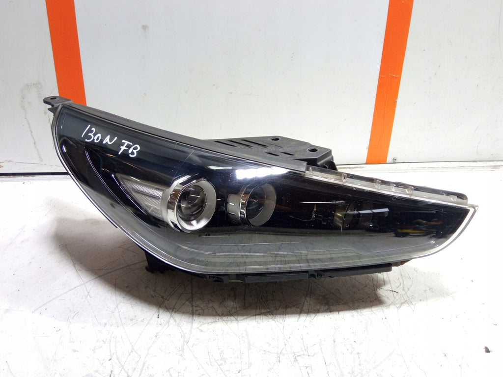 Frontscheinwerfer Hyundai Fastback LED Ein Stück (Rechts oder Links) Headlight SCH2089628263cs