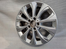 Laden Sie das Bild in den Galerie-Viewer, 1x Alufelge 17 Zoll 7.0" 5x112 A20540118100 Mercedes-Benz W205 Rim Wheel FEL1095819712tt