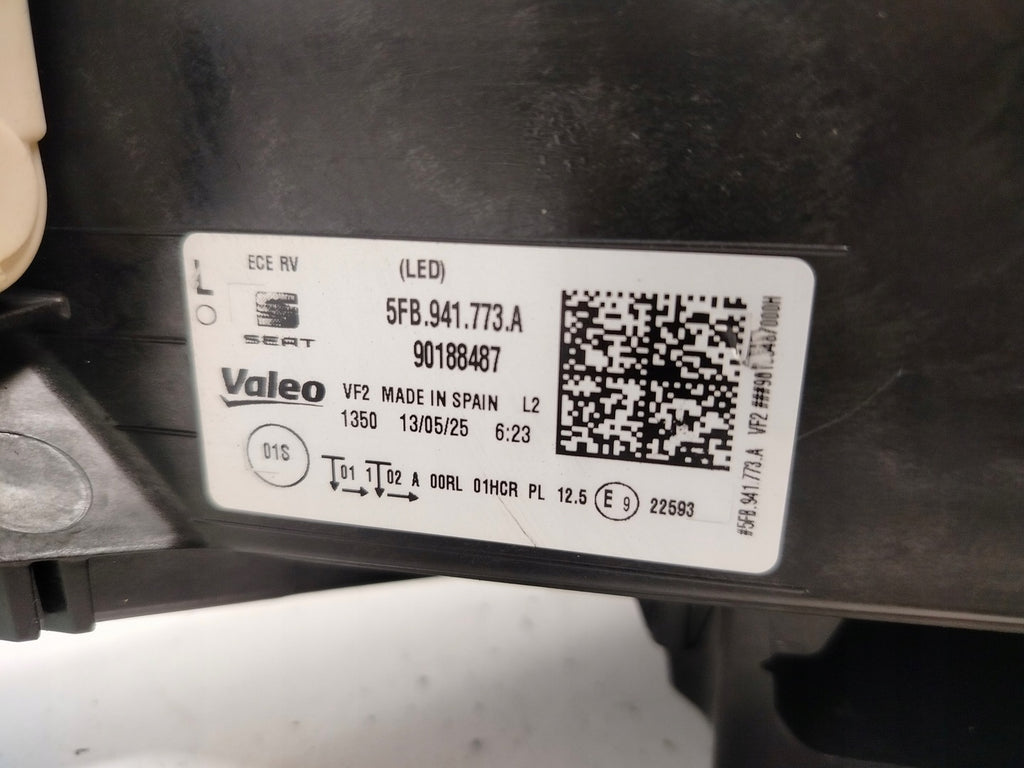 Frontscheinwerfer Seat Leon 5FB941773A LED Ein Stück (Rechts oder Links)