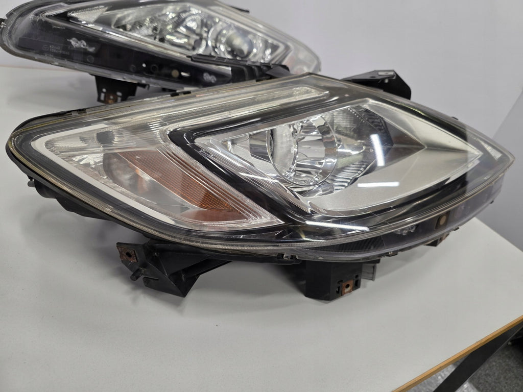 Frontscheinwerfer Mazda Cx-9 TD84-51030 Ein Stück (Rechts oder Links) Headlight SCH4068358117zy