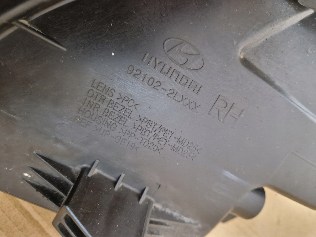 Frontscheinwerfer Hyundai I30 92102-2LXXX Rechts Scheinwerfer Headlight SCH2969281749yc
