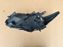 Laden Sie das Bild in den Galerie-Viewer, Frontscheinwerfer Toyota Prius Rechts Scheinwerfer Headlight SCH6455586745xq