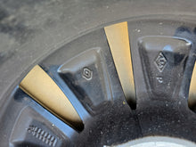 Load image into Gallery viewer, 1x Alufelge 15 Zoll 5.5" 4x100 403000622R Renault Rim Wheel FEL2219828292aa