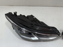 Load image into Gallery viewer, Frontscheinwerfer VW Golf VIII 5H1941006C 5H1941005C Ein Satz Headlight SCH7547315347th