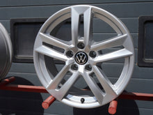 Laden Sie das Bild in den Galerie-Viewer, 4x Alufelge 17 Zoll 7.0" 5x112 42ET 8W0601025 Audi A4 B9 B6 Rim Wheel FEL3608200536zz