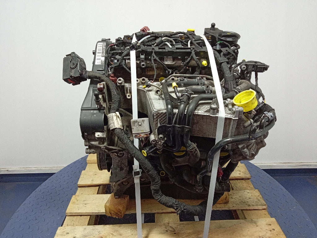 Motor VW Passat B8 DFG 2.0 TDI 150PS 2018 Diesel Engine Komplett